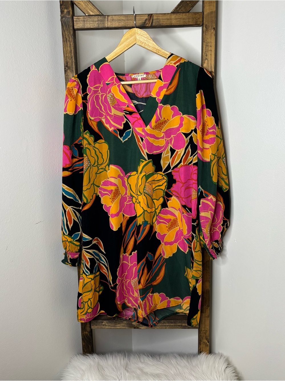 Jodifl Vibrant Floral V-Neck Women’s Dress - Pink & Green Size S